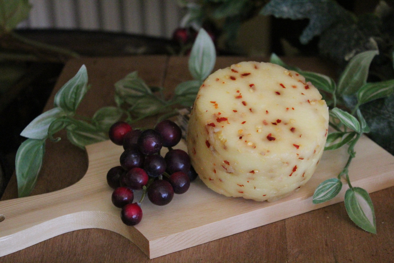 CACIOTTINA FRESCA DELLE VACCHE ROSSE AL PEPERONCINO